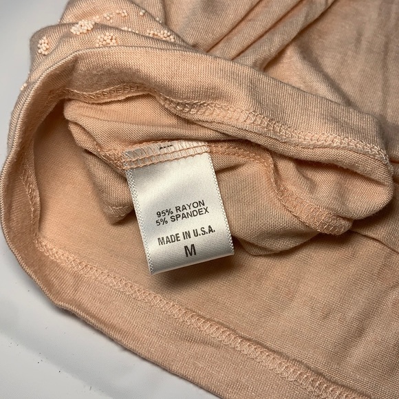 Blush Beaded Detail T Shirt  / Blouse Bobeau - Picture 10 of 14